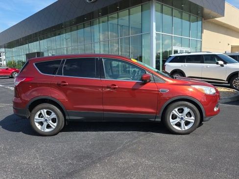 Used 2015 Ford Escape SE FWD image 16