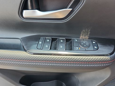 Used 2026 Nissan Kicks SR FWD image 23