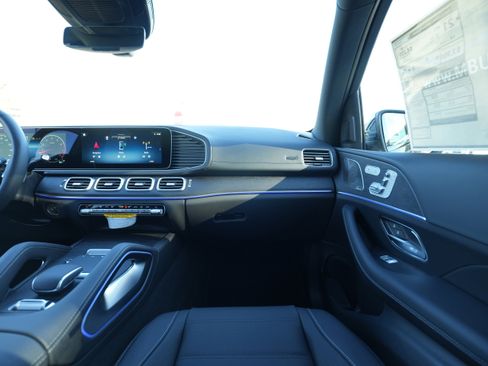 New 2026 Mercedes-Benz GLS 450 4MATIC image 27