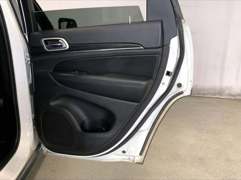 Used 2020 Jeep Grand Cherokee Limited RWD image 23