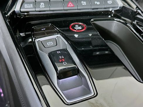 Used 2023 Audi e-tron GT Prestige w/ Prestige Package image 7