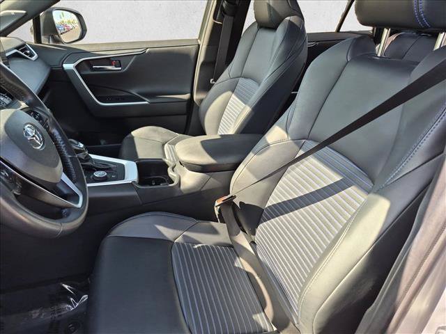 Used 2023 Toyota RAV4 XSE AWD/4WD image 17