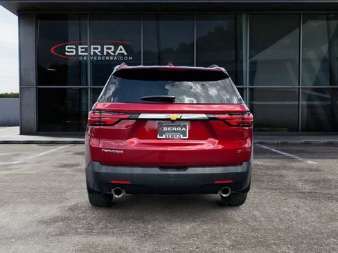 Used 2023 Chevrolet Traverse LT w/ LPO, Floor Liner Package FWD image 4
