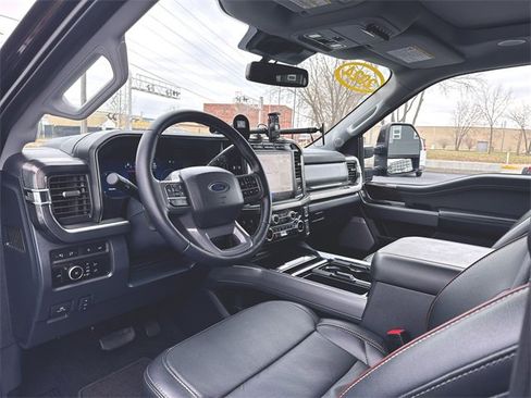 Used 2024 Ford F350 Lariat w/ Lariat Ultimate Package image 10