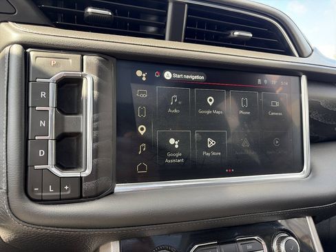 Used 2024 GMC Yukon Denali w/ Denali Reserve Package AWD/4WD image 39