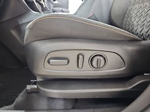 Certified 2024 Chevrolet Equinox LT image 34