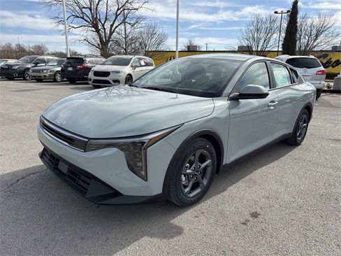 New 2026 Kia K4 LXS image 7