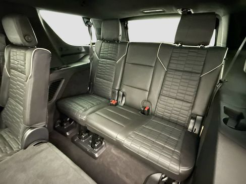 Used 2022 Cadillac Escalade Sport Platinum AWD/4WD image 22