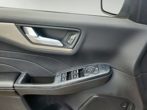 Used 2022 Ford Escape SEL FWD image 16