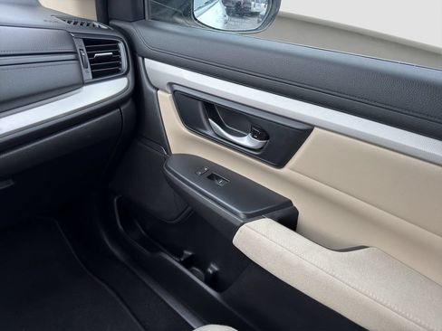 Used 2017 Honda CR-V LX image 17