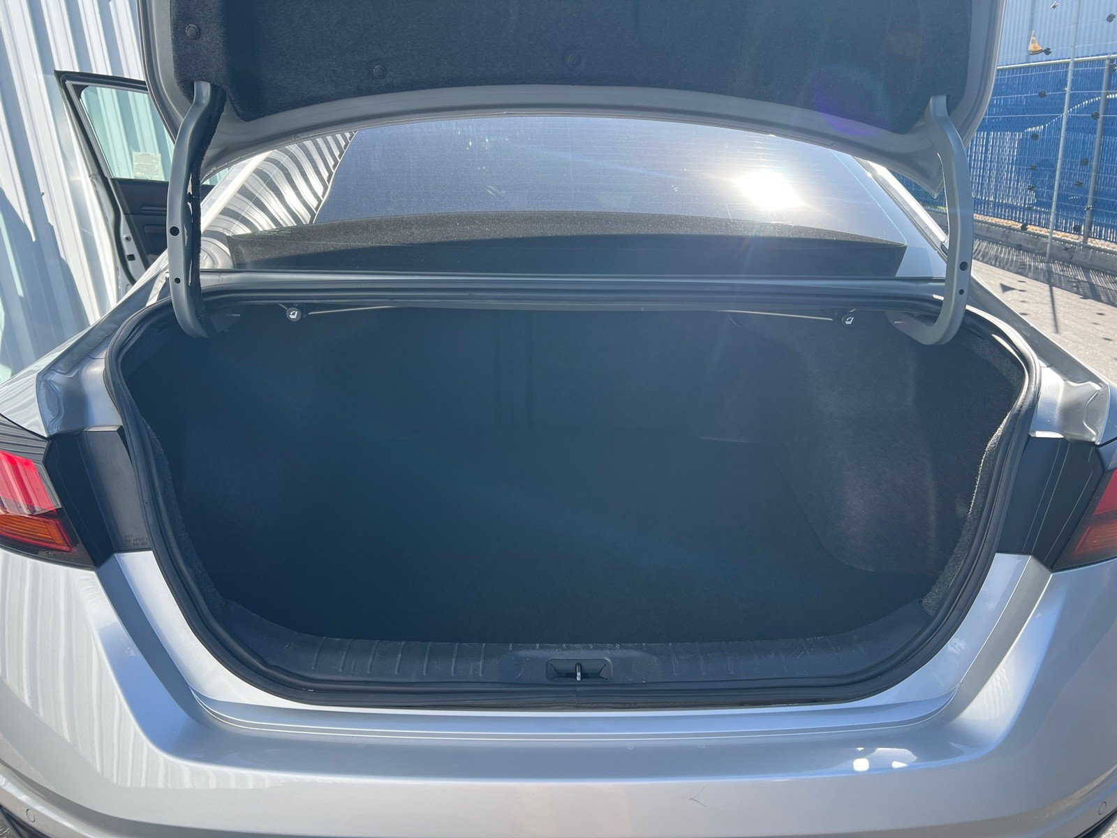 Used 2021 Nissan Altima 2.5 SR FWD image 11