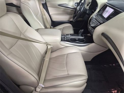 Used 2019 INFINITI QX60 Luxe w/ Essential Package image 30