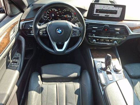 Used 2018 BMW 530i xDrive AWD/4WD image 12