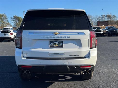 Used 2021 Chevrolet Suburban Premier w/ Premium Package image 4