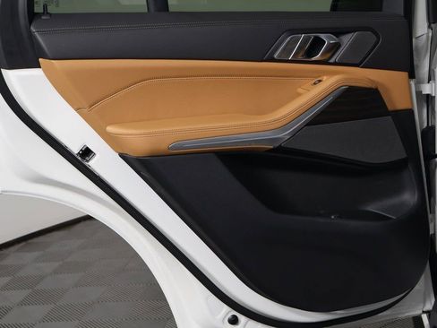 Used 2026 BMW X5 xDrive40i w/ Premium Package image 13