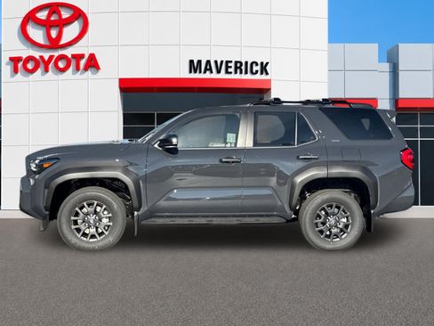 New 2026 Toyota 4Runner SR5 AWD/4WD image 2