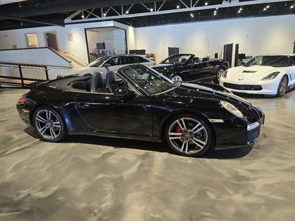 Used 2012 Porsche 911 Cabriolet image 4