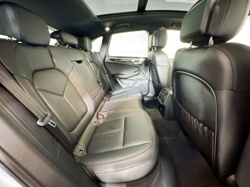 Used 2024 Porsche Macan image 23