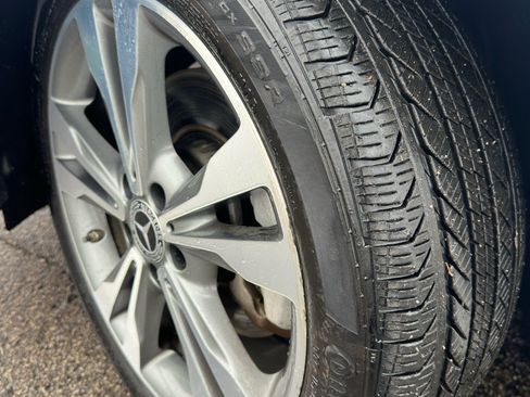 Used 2020 Mercedes-Benz C 300 4MATIC Sedan image 4