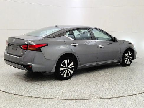 Used 2022 Nissan Altima 2.5 SV AWD/4WD image 7
