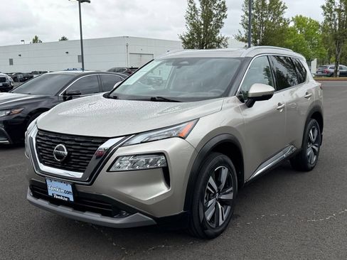 Used 2021 Nissan Rogue SL w/ Premium Package AWD/4WD image 4