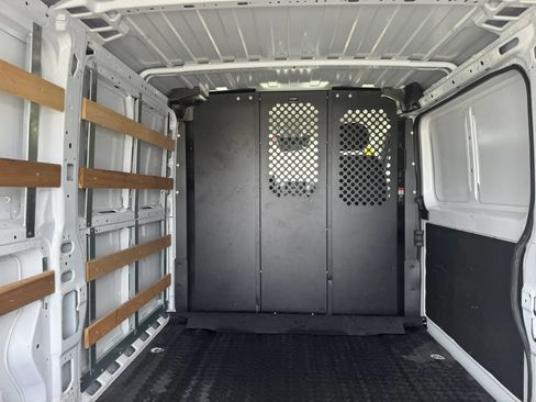 Used 2025 RAM ProMaster 2500 w/ U-Haul Equipment Group FWD image 19