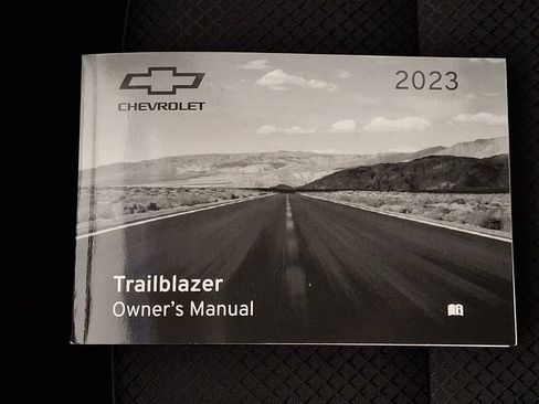 Used 2023 Chevrolet TrailBlazer RS w/ Convenience Package AWD/4WD image 25