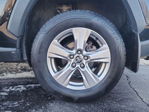 Used 2023 Toyota RAV4 XLE w/ Convenience Package image 32
