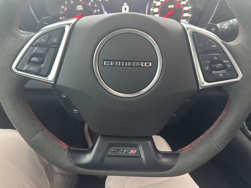 Used 2021 Chevrolet Camaro ZL1 RWD image 11
