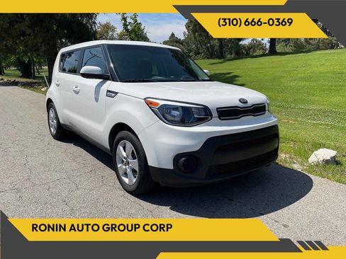 Used 2018 Kia Soul w/ Convenience Package FWD image 1
