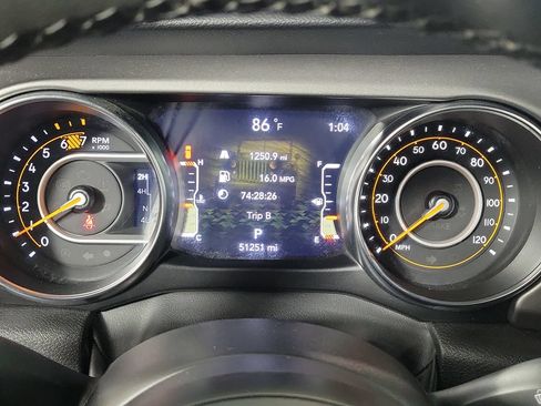 Used 2023 Jeep Wrangler Unlimited Sport w/ Sun And Sound Package AWD/4WD image 17
