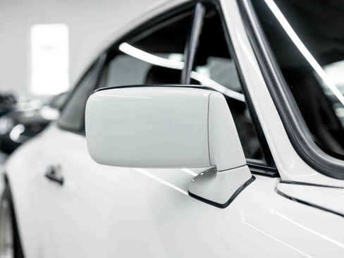 Used 1989 Porsche 911 Carrera RWD image 17