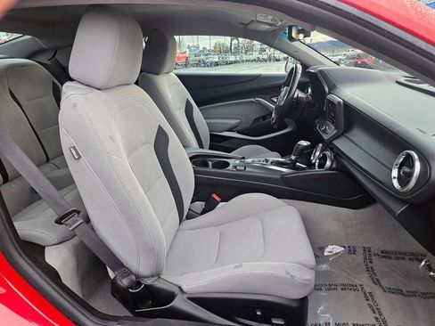 Used 2023 Chevrolet Camaro LT image 33