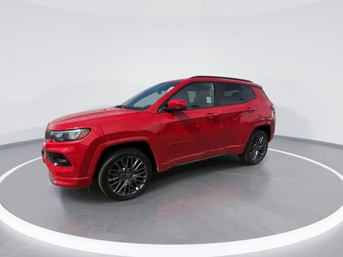 Used 2023 Jeep Compass Limited image 4