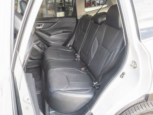 Used 2019 Subaru Forester Limited image 17