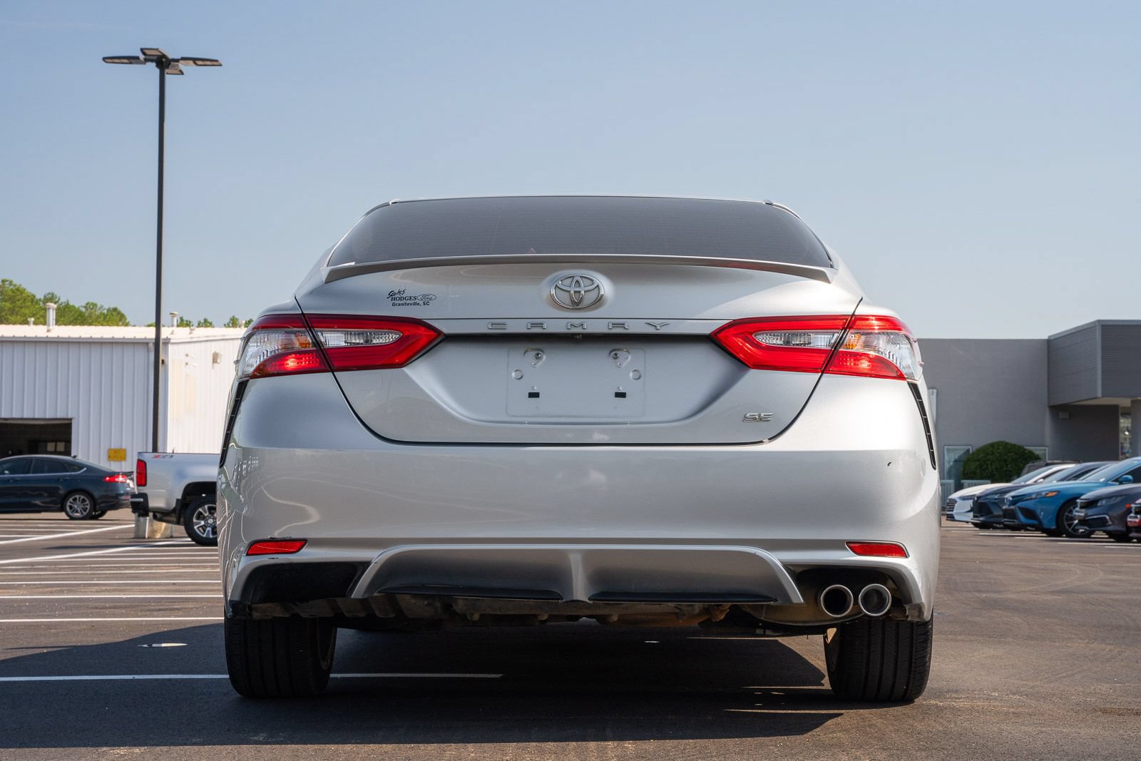 Used 2018 Toyota Camry SE FWD image 6