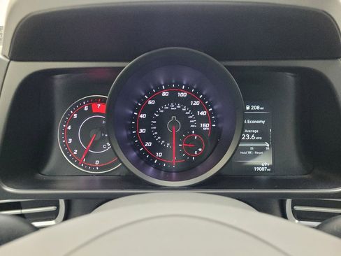 Used 2023 Hyundai Elantra SEL w/ Cargo Package image 23