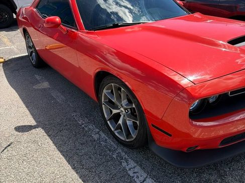 Used 2022 Dodge Challenger GT RWD image 1