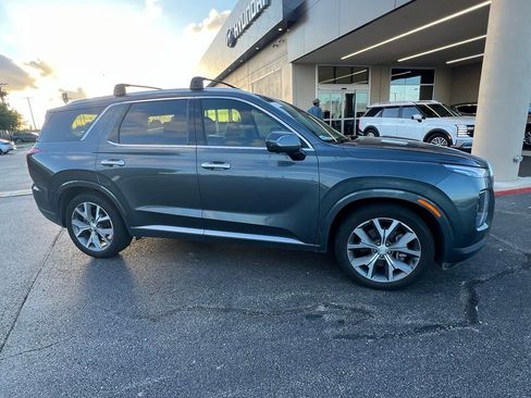 Used 2022 Hyundai Palisade Limited FWD image 4