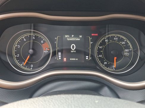Used 2017 Jeep Cherokee Latitude w/ Cold Weather Group image 26