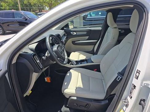Used 2026 Volvo XC40 B5 Plus AWD/4WD image 1