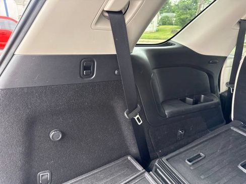 Used 2022 Nissan Pathfinder SL w/ Cargo Package AWD/4WD image 43