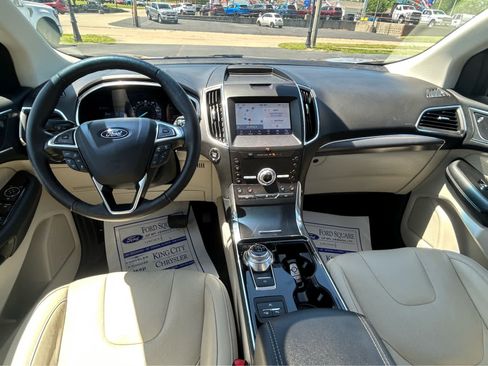 Used 2020 Ford Edge Titanium w/ Equipment Group 301A FWD image 16