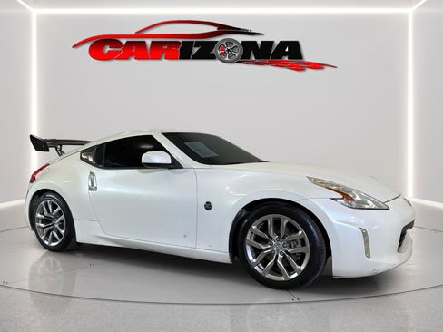 Used 2014 Nissan 370Z Coupe RWD image 13