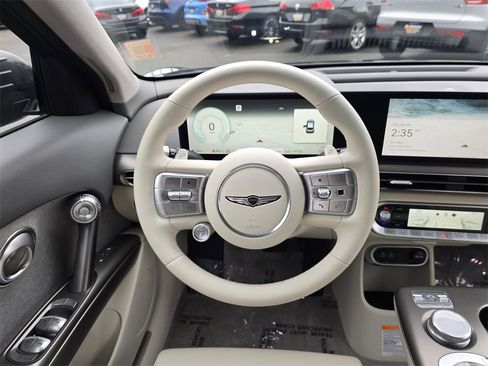 Used 2024 Genesis GV60 RWD image 22