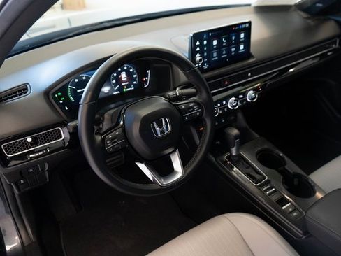 Used 2025 Honda Civic Sport image 3