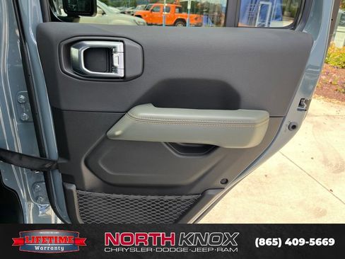 New 2026 Jeep Gladiator Mojave AWD/4WD image 23