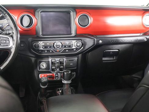 Used 2023 Jeep Wrangler Unlimited Rubicon w/ Dual Top Group AWD/4WD image 35