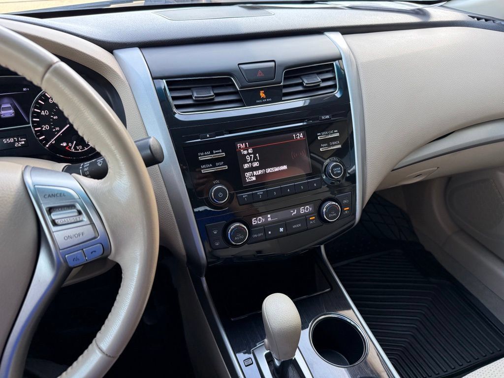 Used 2014 Nissan Altima 2.5 SV FWD image 19