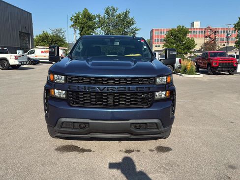 Used 2021 Chevrolet Silverado 1500 Custom w/ Custom Max Trailering Package AWD/4WD image 8